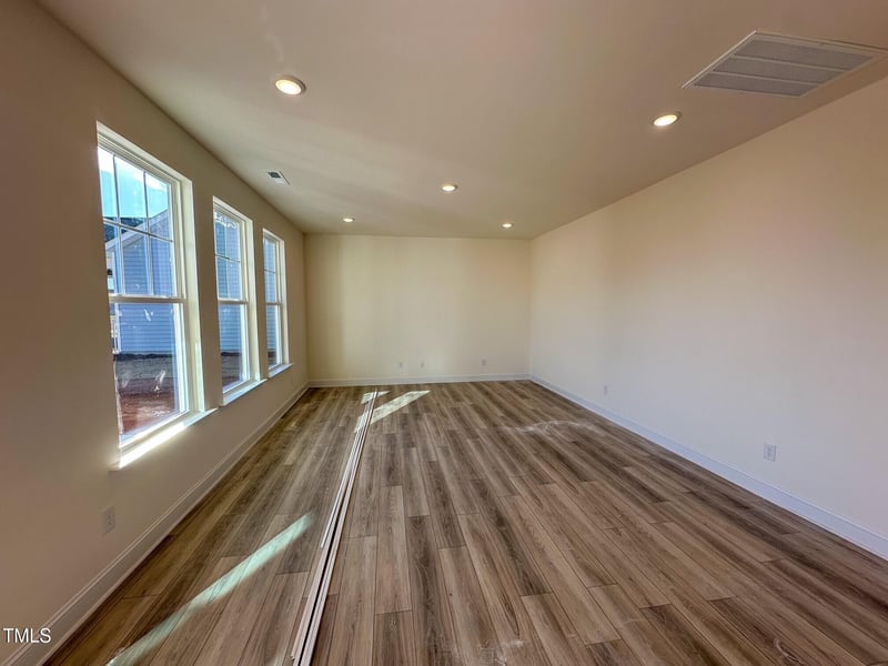 981 Channel Drop Lp, Zebulon, NC 27597