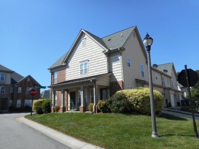 9812 Layla Ave, Raleigh, NC 27617