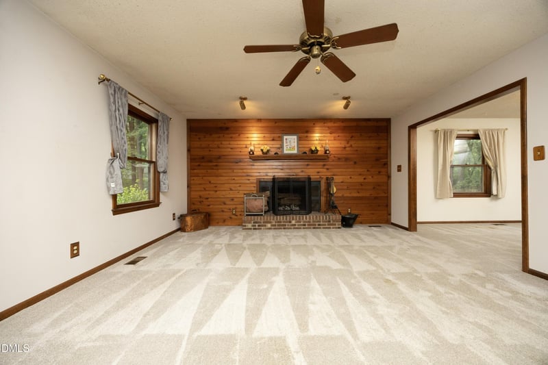 9816 Leslie Dr, Chapel Hill, NC 27516