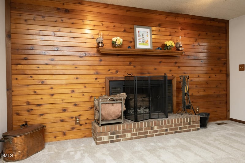 9816 Leslie Dr, Chapel Hill, NC 27516
