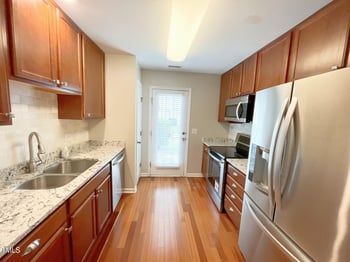 9819 Castain Dr, Raleigh, NC 27617