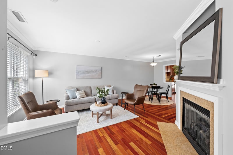 9819 Castain Dr, Raleigh, NC 27617