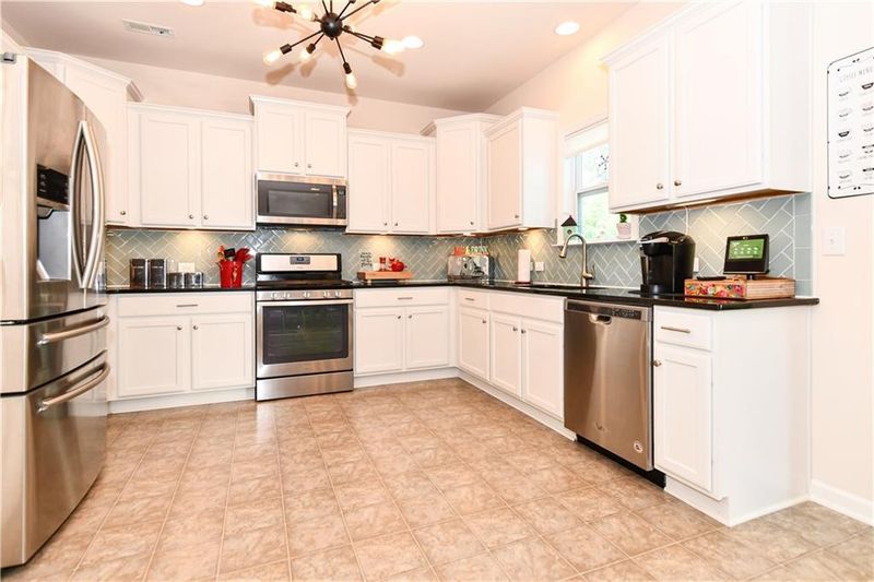 982 Longleaf Pine Pl, Mebane, NC 27302