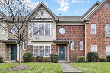9821 Castain Dr, Raleigh, NC 27617