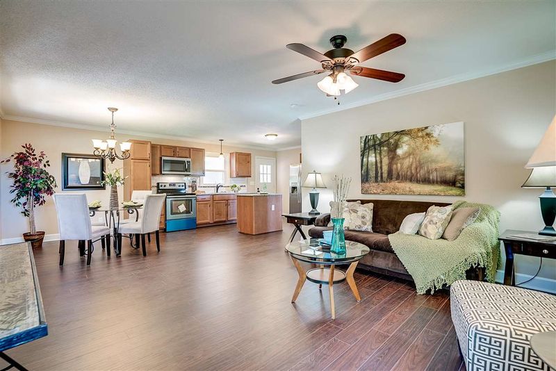 9821 Debnam Rd, Zebulon, NC 27597