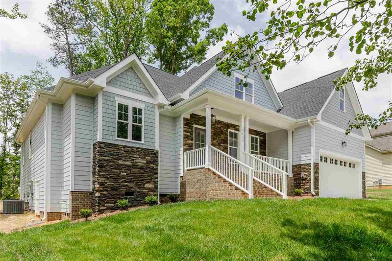 9832 Chris Dr, Raleigh, NC 27603