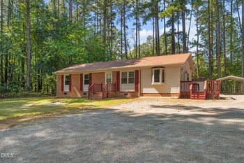 984 Asbury Church Rd, Sanford, NC 27330