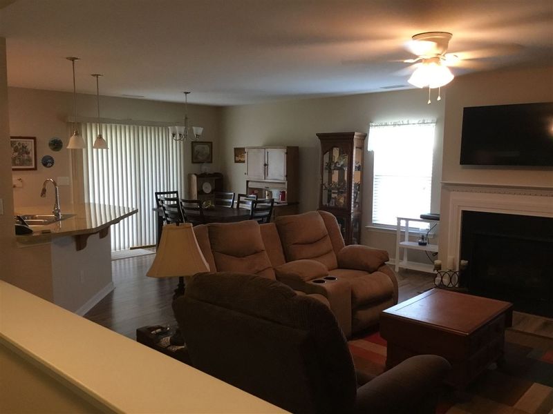 984 Avondale Dr, Clayton, NC 27520