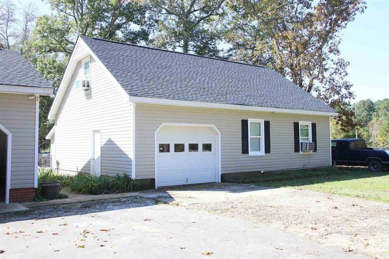 985 Wilburn Rd, Fuquay Varina, NC 27526