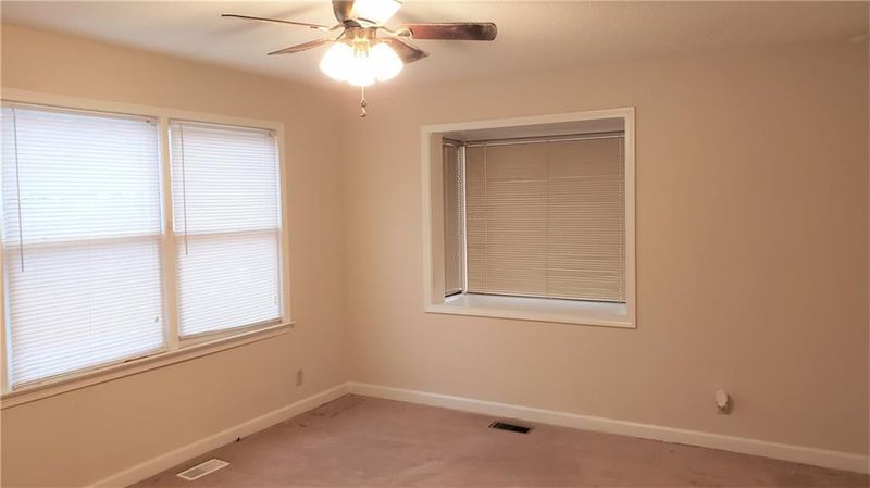 987 S Fifth St, Mebane, NC 27302