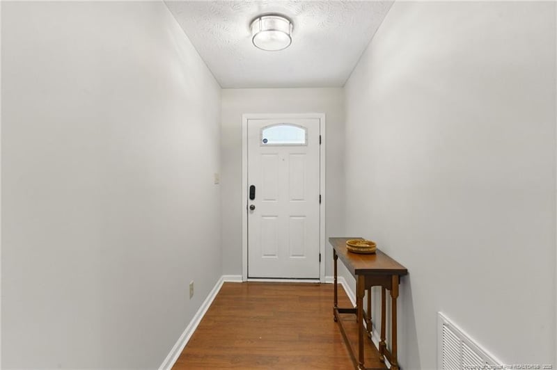989 Millstream Rd, Fayetteville, NC 28314