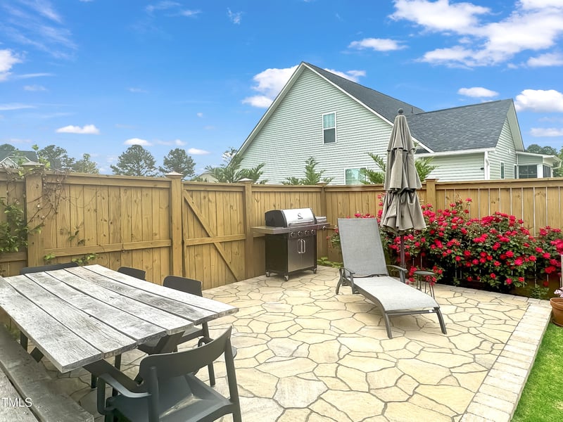 99 Barton Bay Ln, Clayton, NC 27520