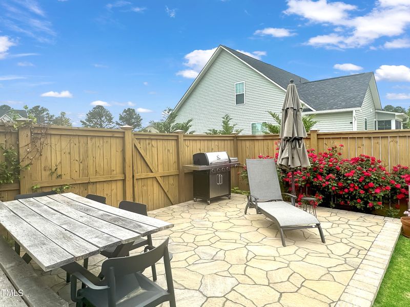 99 Barton Bay Ln, Clayton, NC 27520