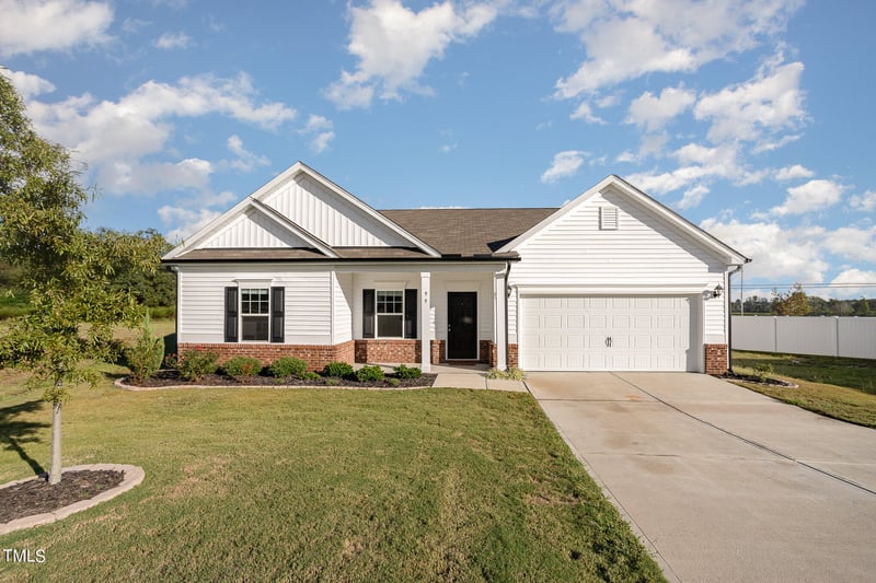 99 Bonnie Girl Ct, Lillington, NC 27546