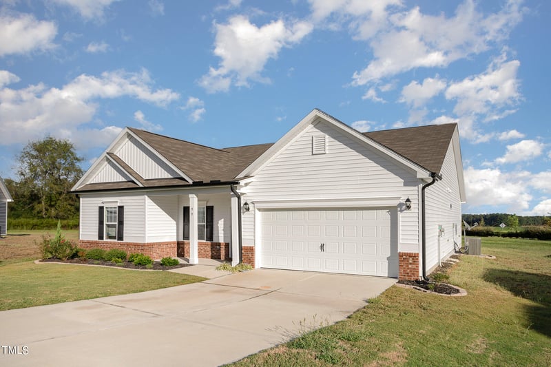 99 Bonnie Girl Ct, Lillington, NC 27546