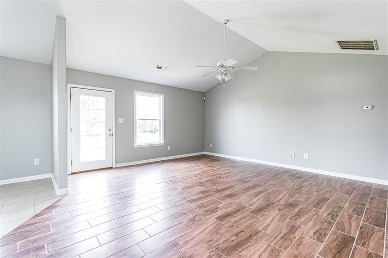99 Jethro Cir, Smithfield, NC 27577