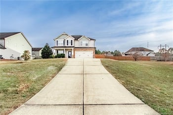 99 Kentucky Derby Ln, Lillington, NC 27546