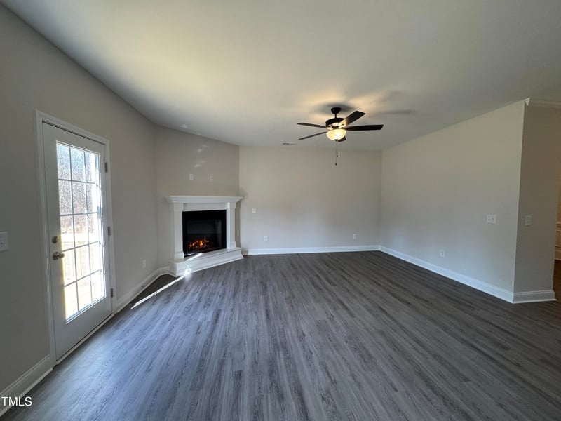 99 Mapledale Ct, Benson, NC 27504