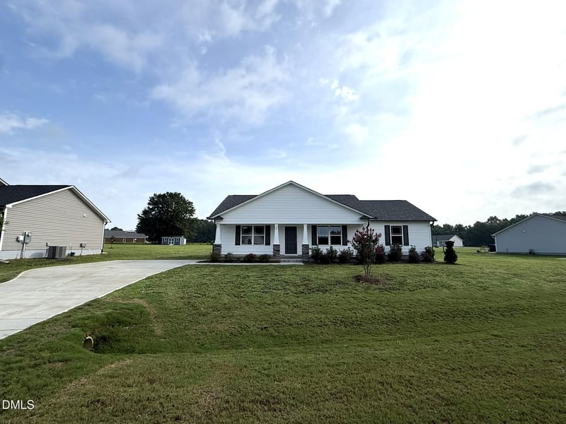 99 Pate Landing Dr, Selma, NC 27576