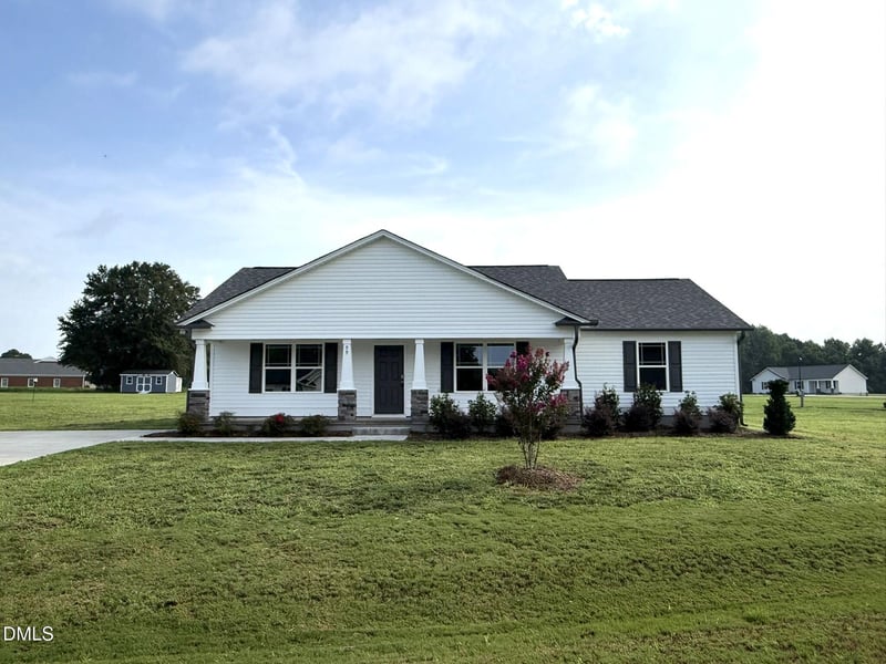99 Pate Landing Dr, Selma, NC 27576