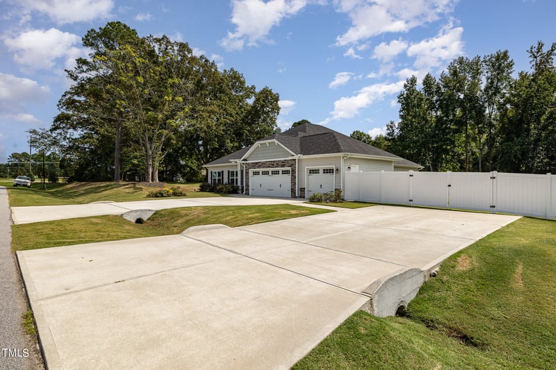 99 Redhawk Pl, Smithfield, NC 27577