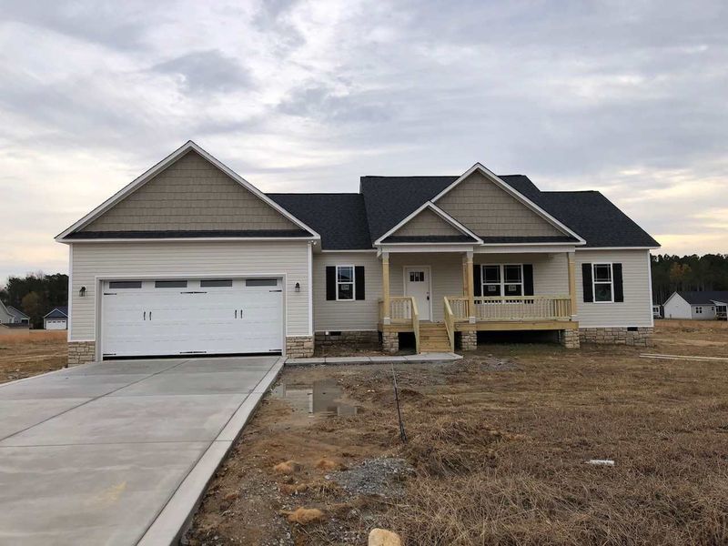 99 Rickenbacker Dr, Zebulon, NC 27597