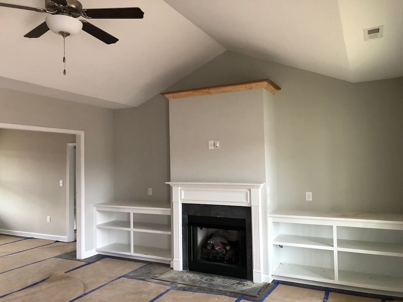 99 Rickenbacker Dr, Zebulon, NC 27597