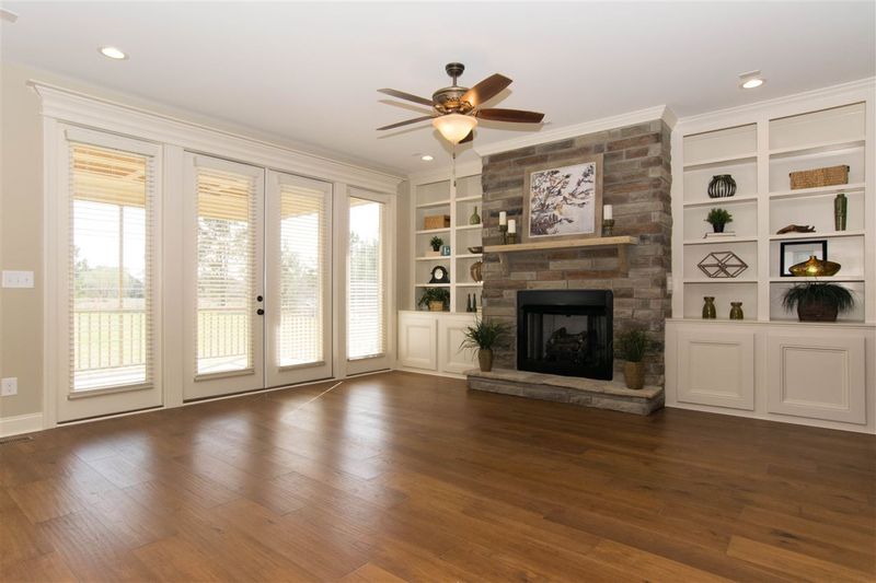 99 W Saddle Ct, Clayton, NC 27527