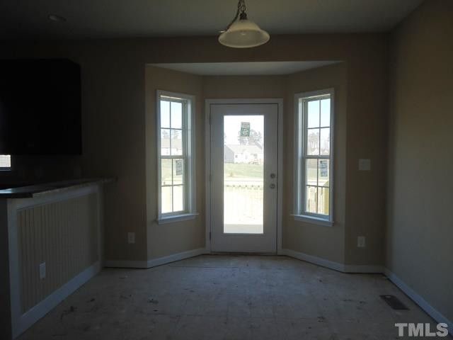 99 Saddlebrook Dr, Fuquay Varina, NC 27526