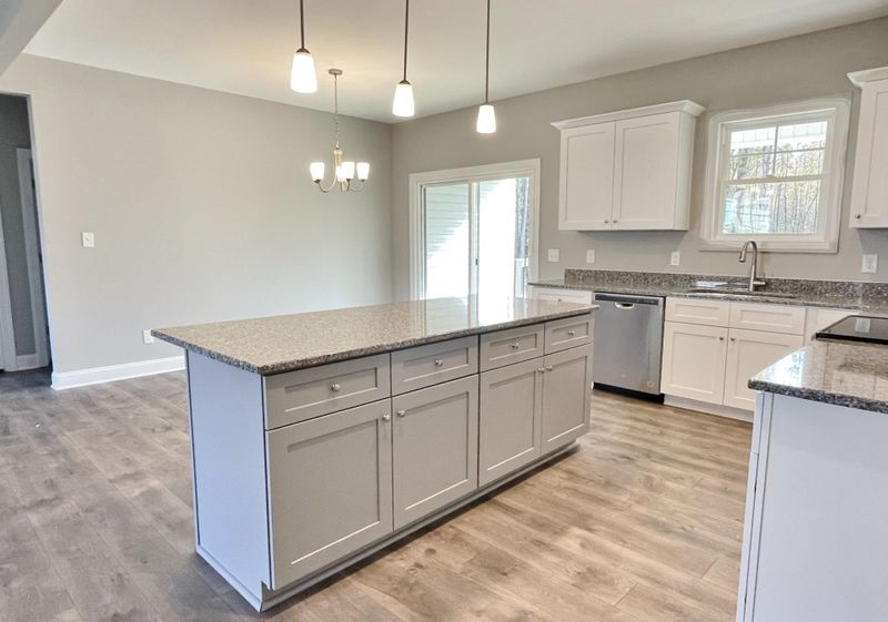 99 Saddlewood Ln, Zebulon, NC 27597