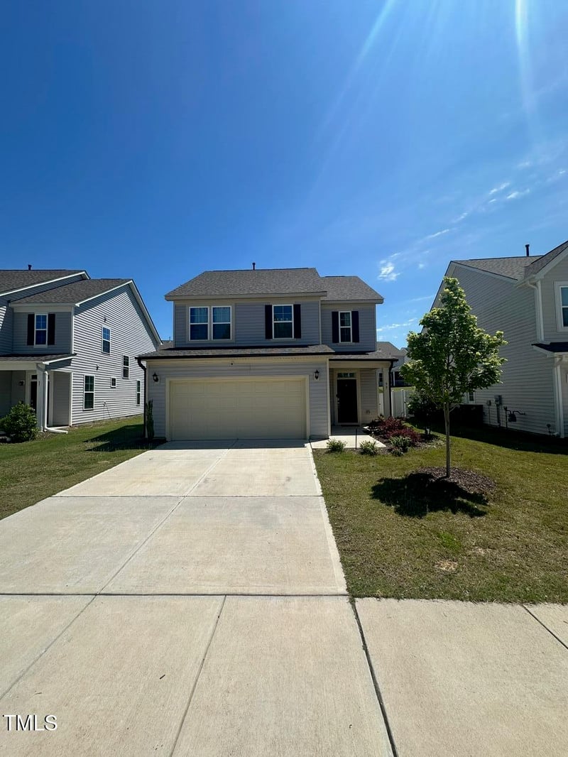 99 Still Hand Dr, Clayton, NC 27527
