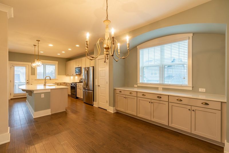 99 Tarwick Ave, Chapel Hill, NC 27516