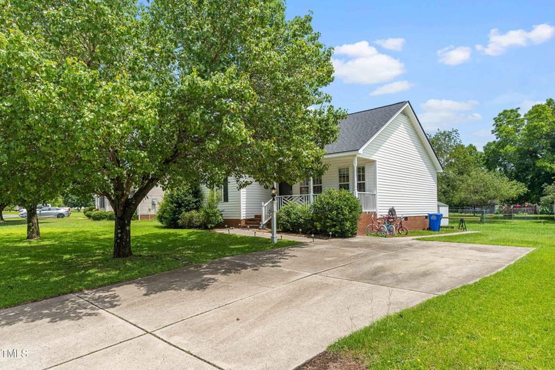 99 Winwood Dr, Angier, NC 27501