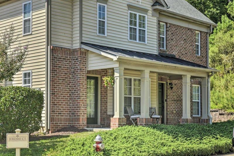 9902 Jerome Ct, Raleigh, NC 27617