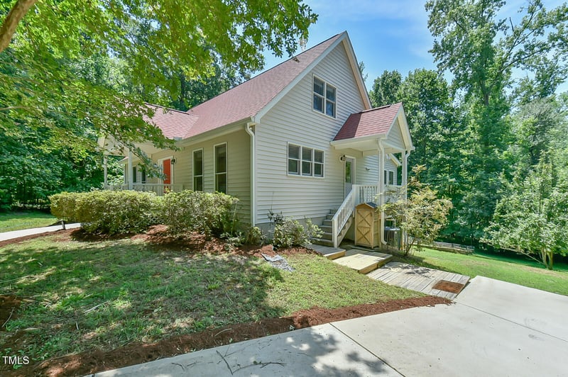 9903 Oak Hollow Rd, Chapel Hill, NC 27516