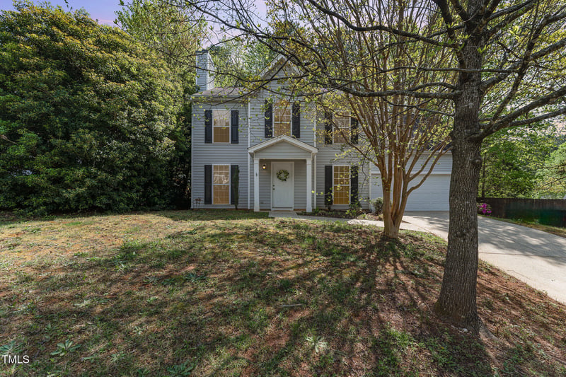 9904 Erinsbrook Dr, Raleigh, NC 27617