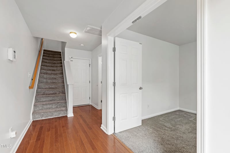 9908 Clyborn Ct, Raleigh, NC 27617