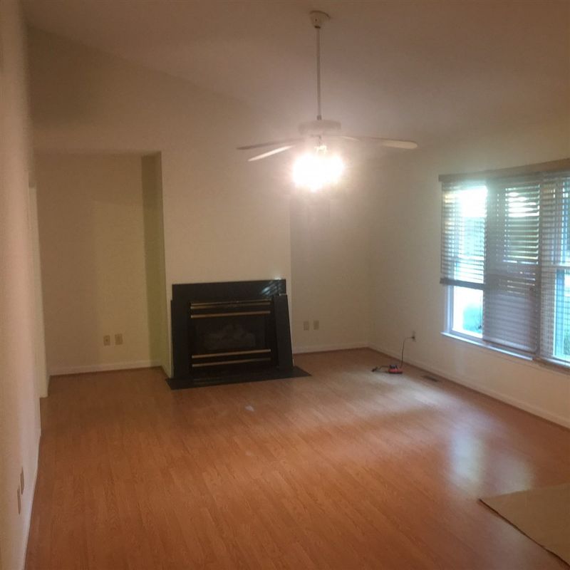 9908 Oak Hollow Rd, Chapel Hill, NC 27516
