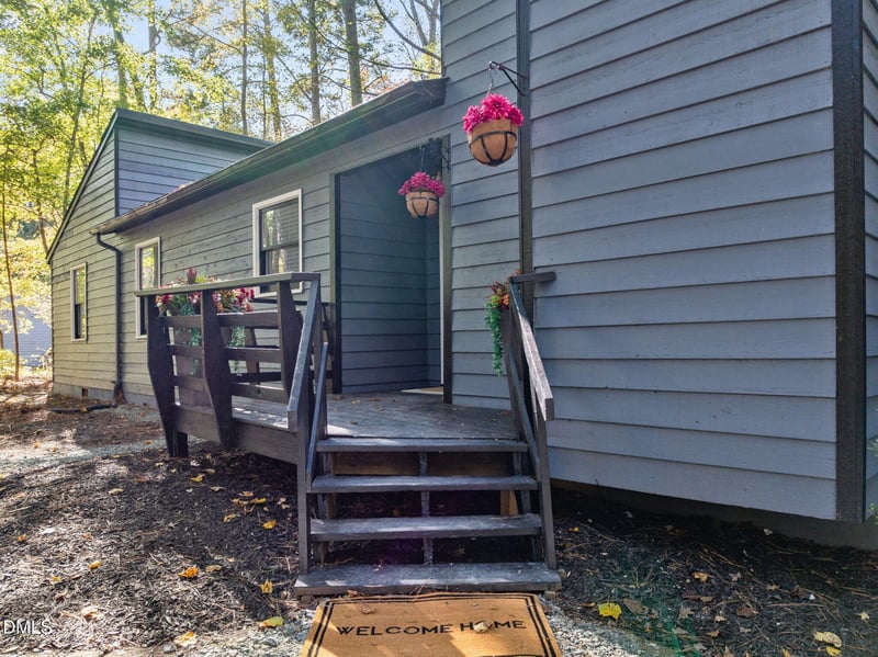 9909 Leslie Dr, Chapel Hill, NC 27516