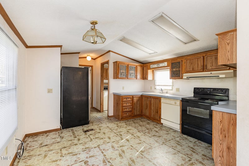 9909 Regal Dr, Angier, NC 27501