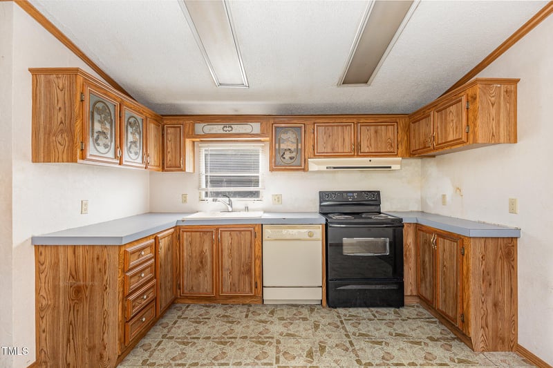 9909 Regal Dr, Angier, NC 27501
