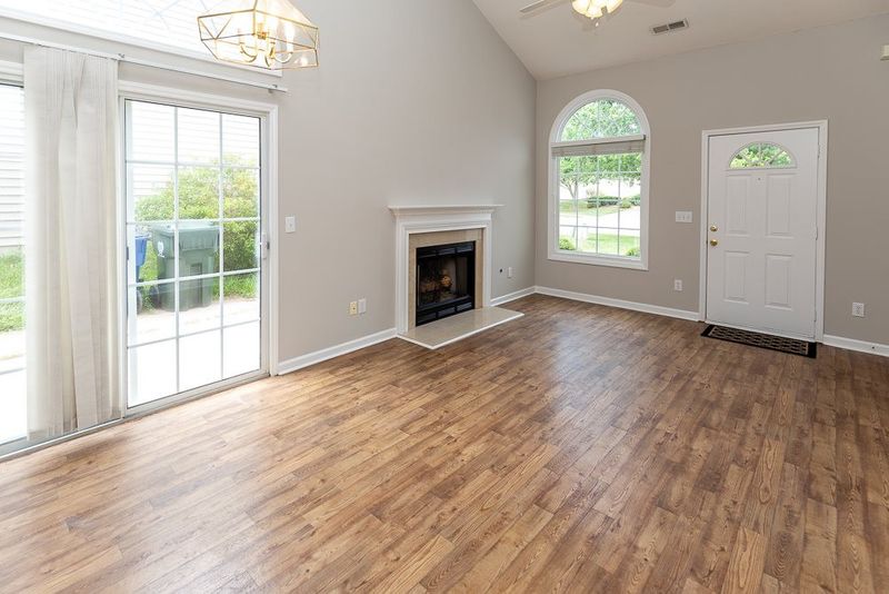 9909 Treymore Dr, Raleigh, NC 27617
