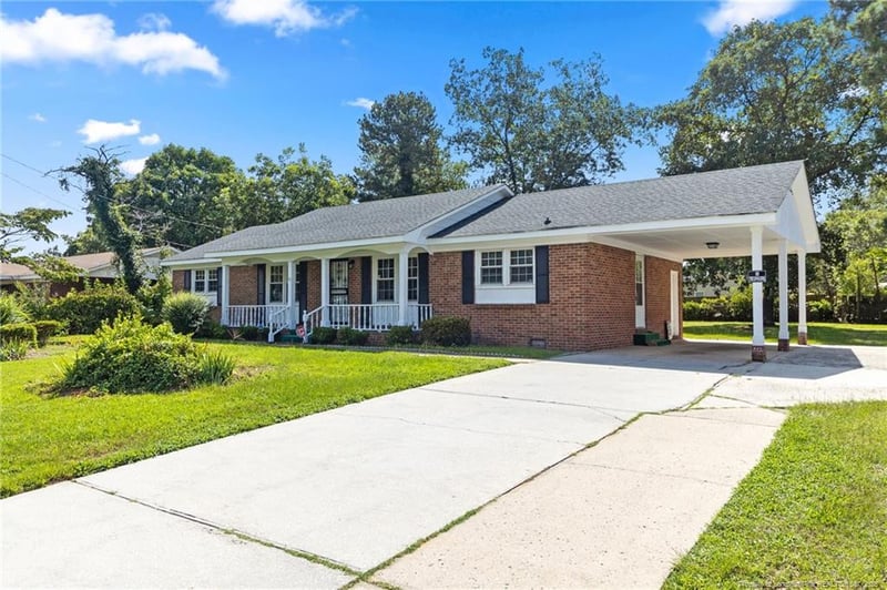 991 Wayside Rd, Fayetteville, NC 28314