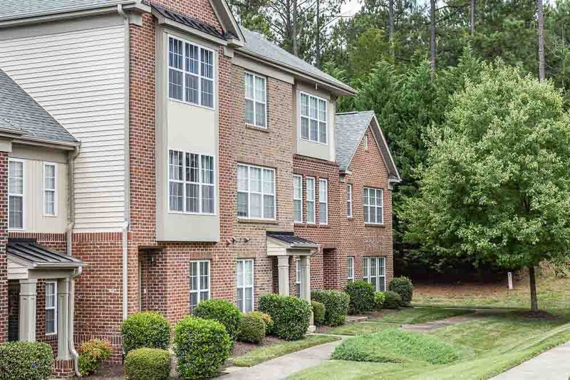 9912 Kedzie Ct, Raleigh, NC 27617