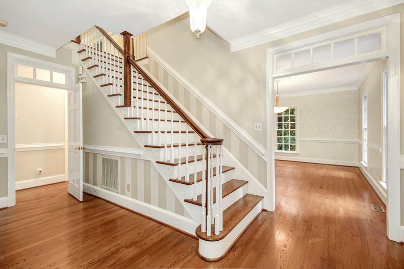 9913 Cape Scott Ct, Raleigh, NC 27614