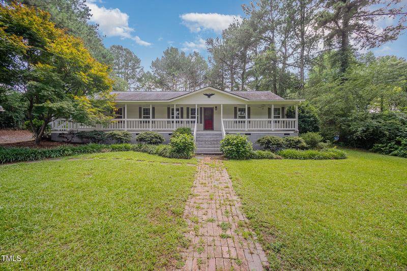 9913 Regal Dr, Angier, NC 27501