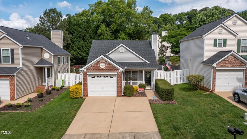 9919 Treymore Dr, Raleigh, NC 27617