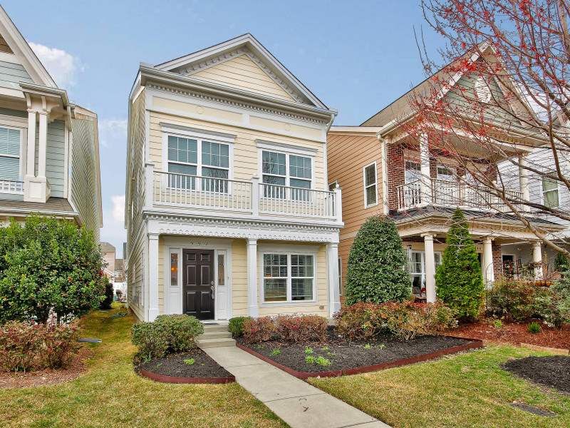 992 Ambergate Station, Apex, NC 27502