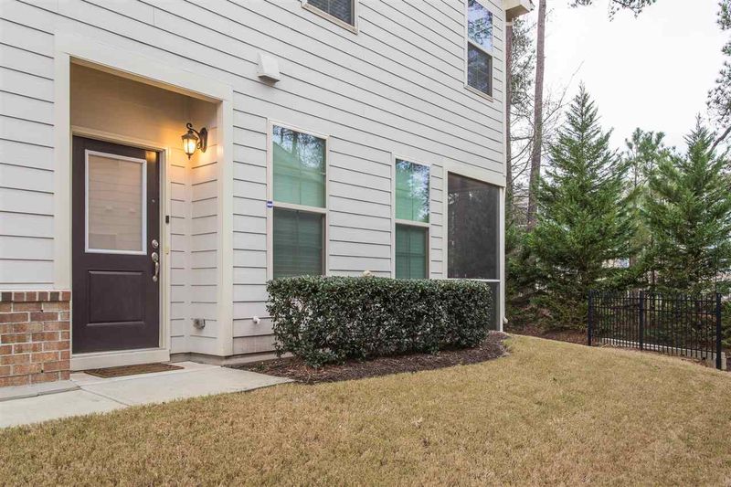 9929 Lynnberry Pl, Raleigh, NC 27617