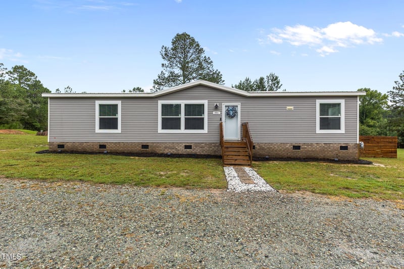 993 Grameta Ln, Lillington, NC 27546